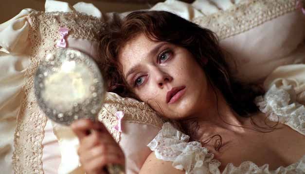 غادة الكاميليا