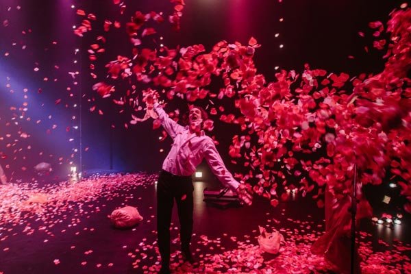 أغرب قصة حب في العالم