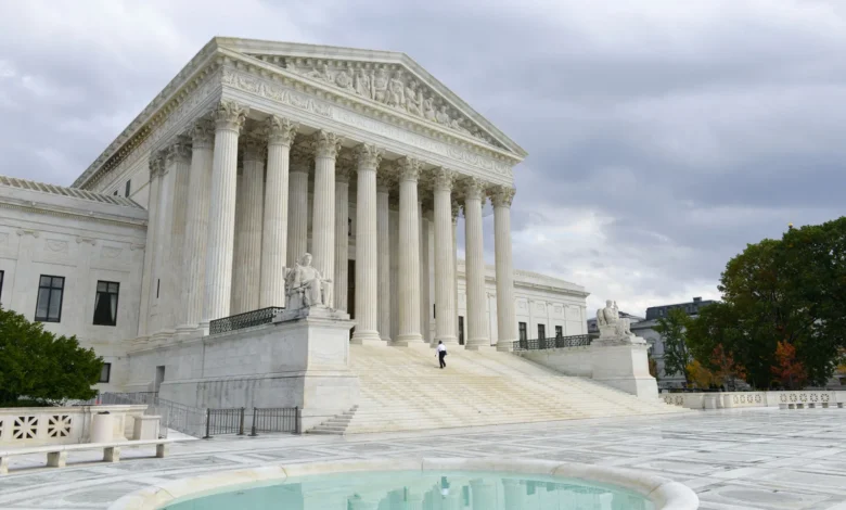 المحمة العليا الأمريكية تصدر قرارا بشأن الرسوم الجمركية